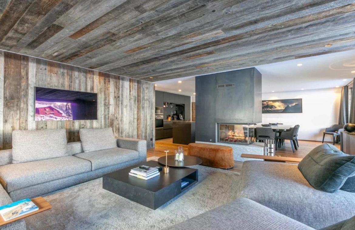 Esquinade 4 Bedrooms Apartment